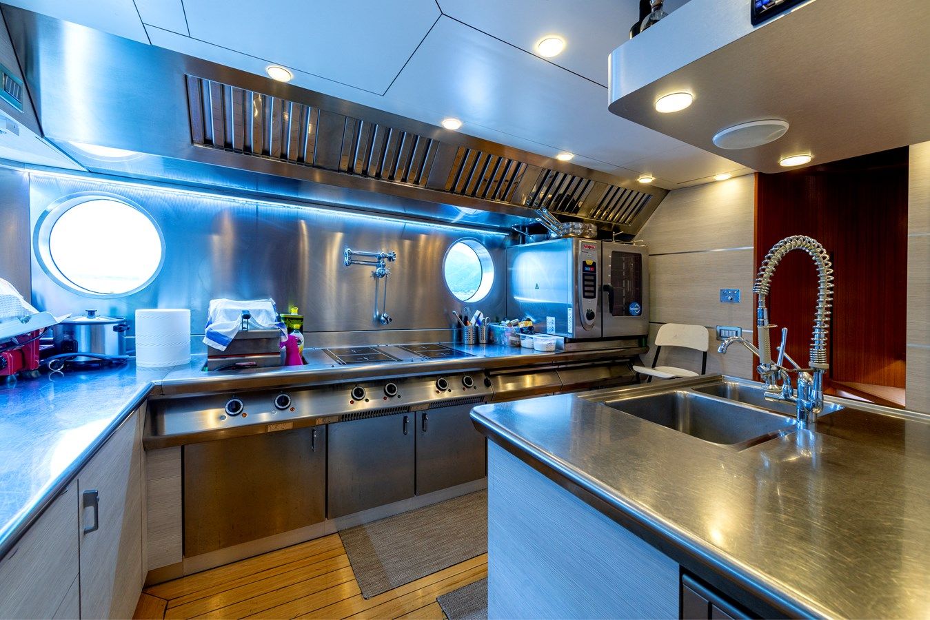 Buy a BARON TRENCK 142 at Shestakov Yacht Sales