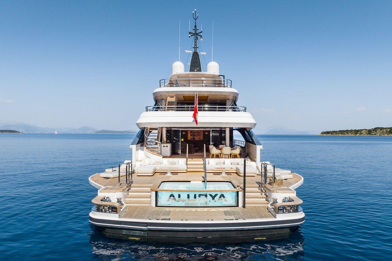 the best price on ALUNYA 163