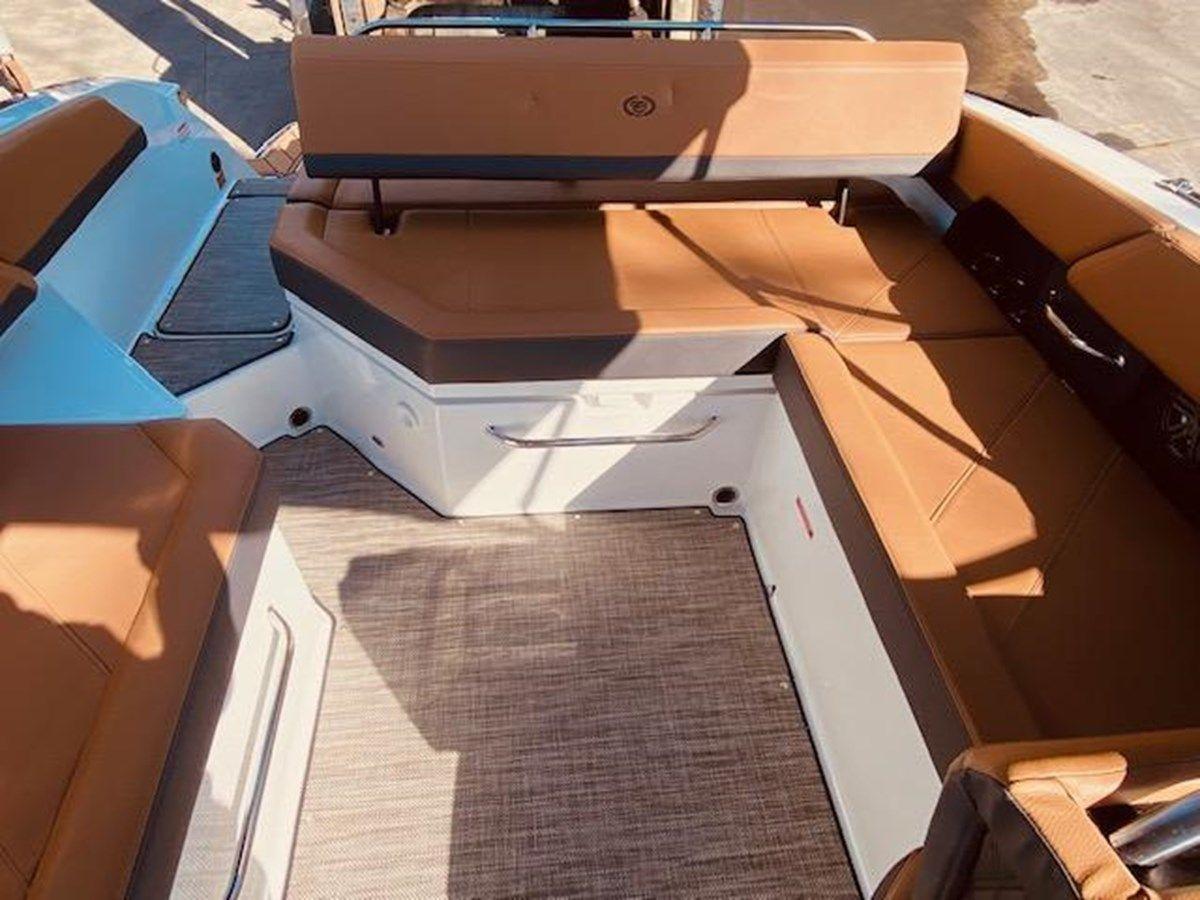 Лучшие предложения покупки яхты 2023 Cobalt R6 26