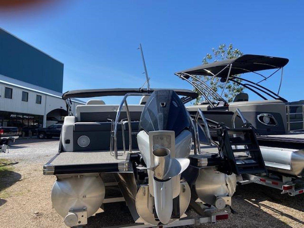 the best price on 2023 Barletta Corsa 23 UC