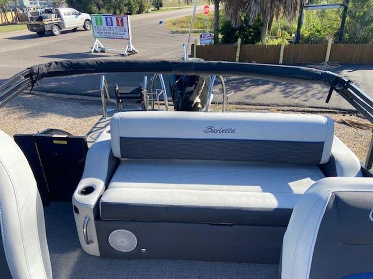 best yacht sales deals 2023 Barletta Corsa 23 UC 25