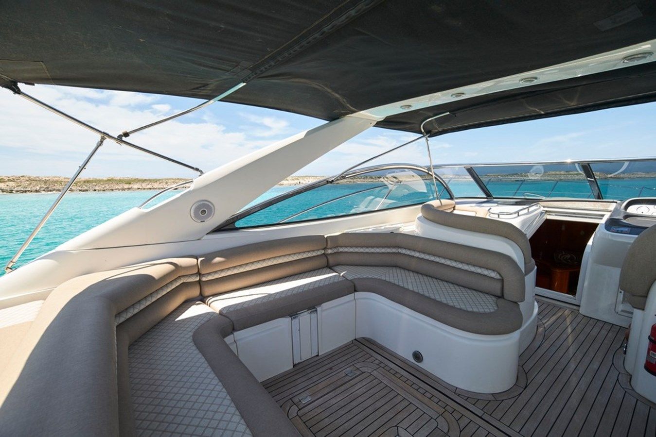 the best price on SUNSEEKER CAMARGUE 50 2000