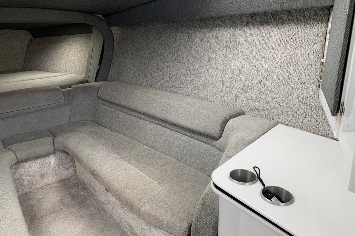 FORMULA 382 FASTECH 38 yacht sale