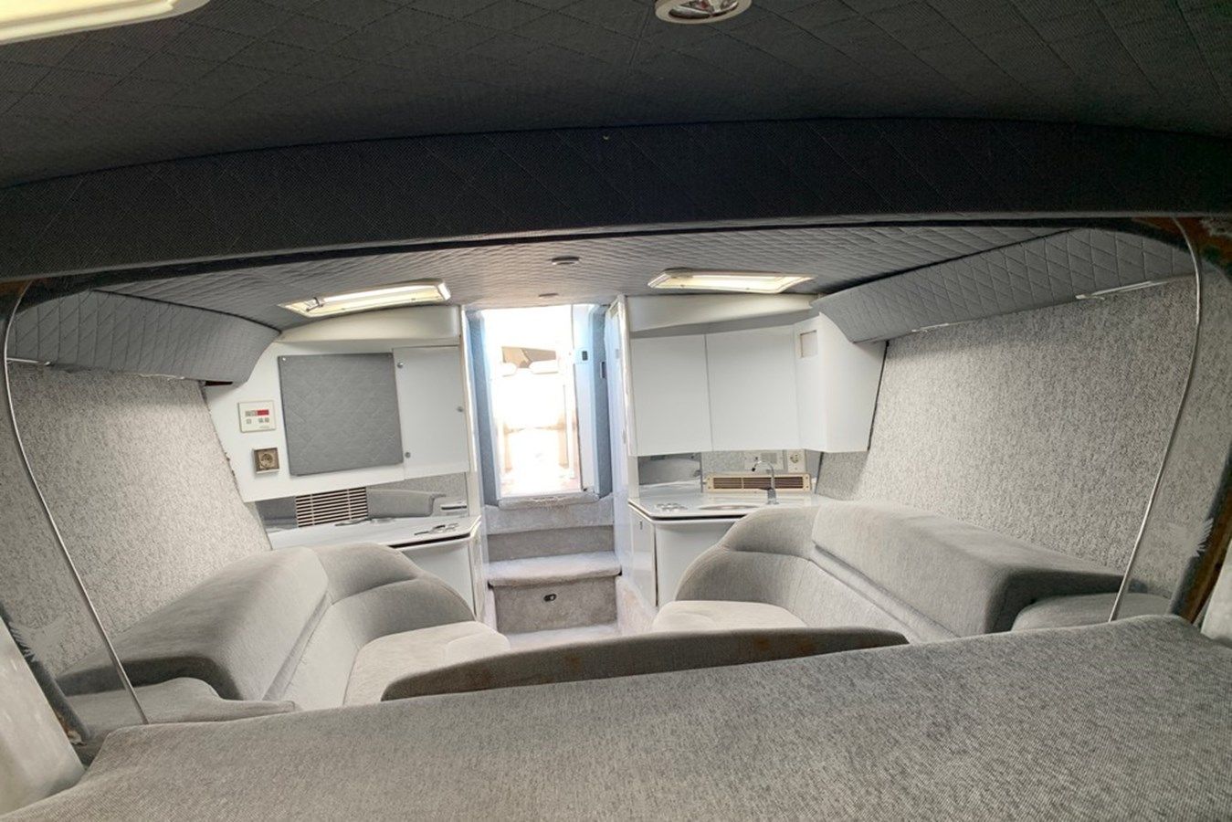 Buy a yacht FORMULA 382 FASTECH - Formula Boats