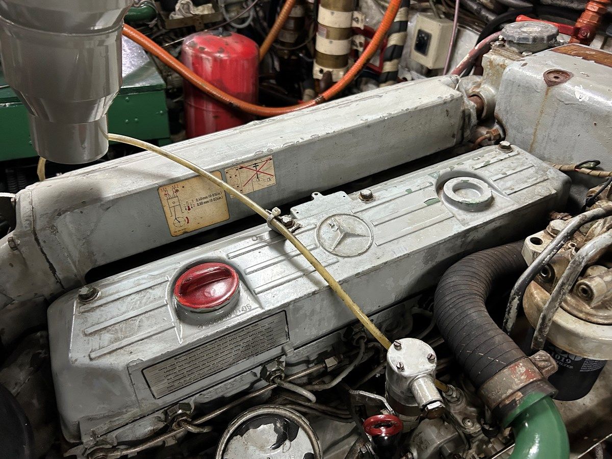 Продажа яхты IRIS