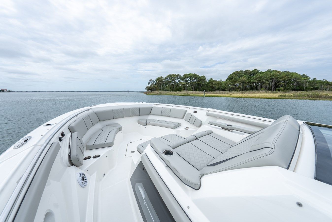 best yacht sales deals FIERO 3 - PURSUIT BOATS