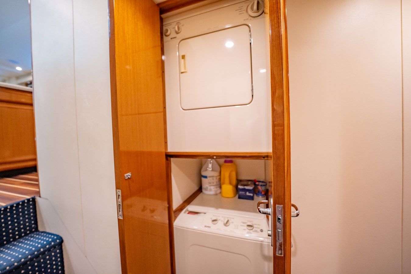 Buy a MOON SHADOW 2000 at Shestakov Yacht Sales