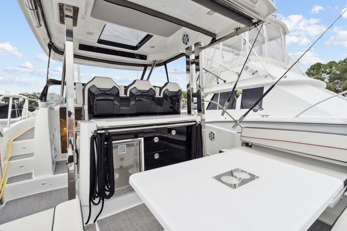 Купить Velocity - Jeanneau