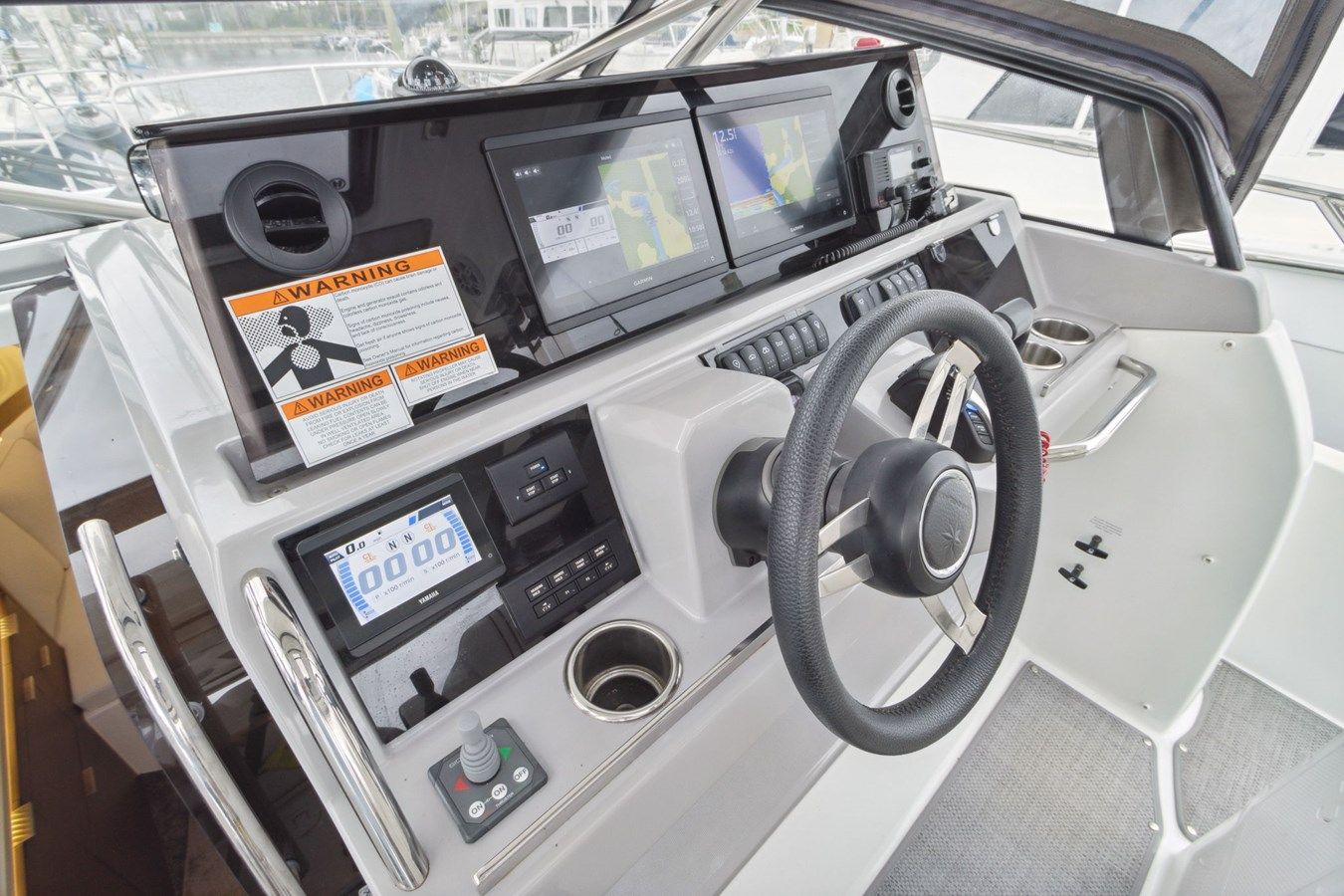 Купить яхту Velocity Leader 10.5 в Shestakov Yacht Sales