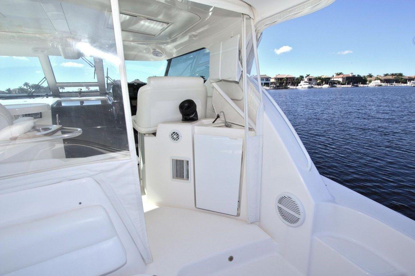 The Adventure 43 yacht sale