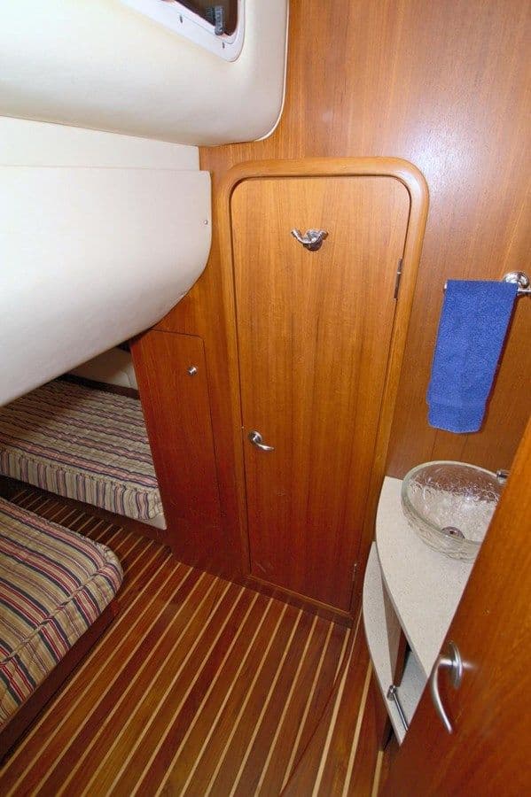 the best price on The Adventure 4300 Sovran