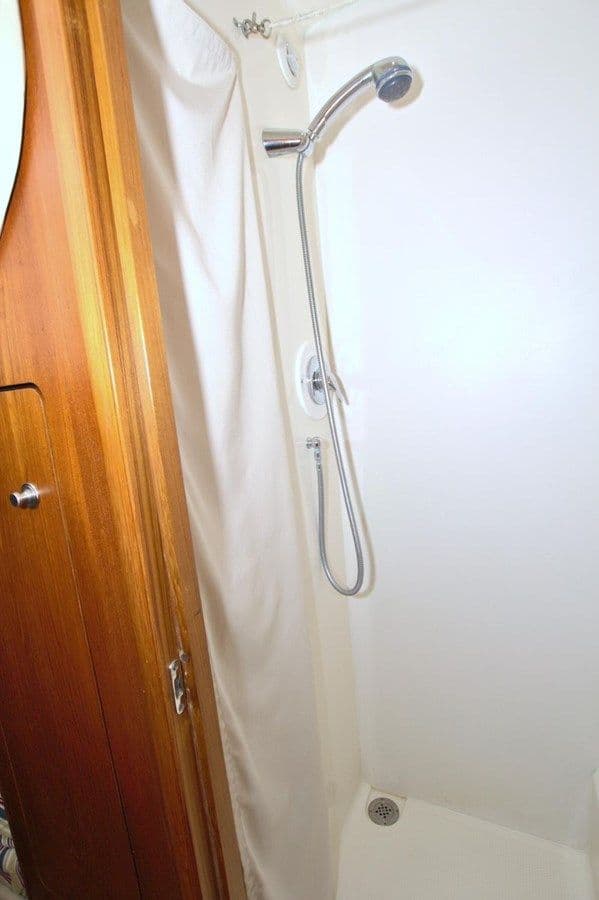 the best price on The Adventure 4300 Sovran