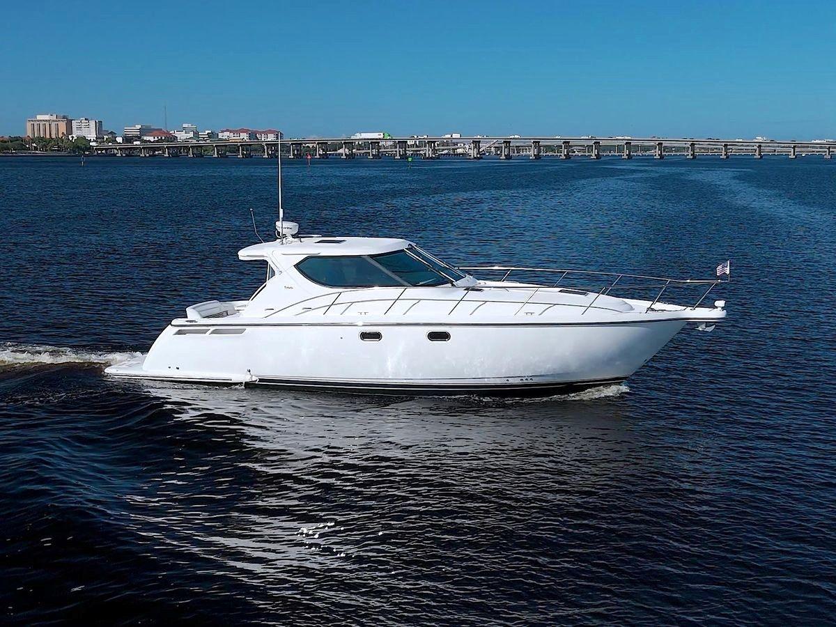 The Adventure 43 yacht sale