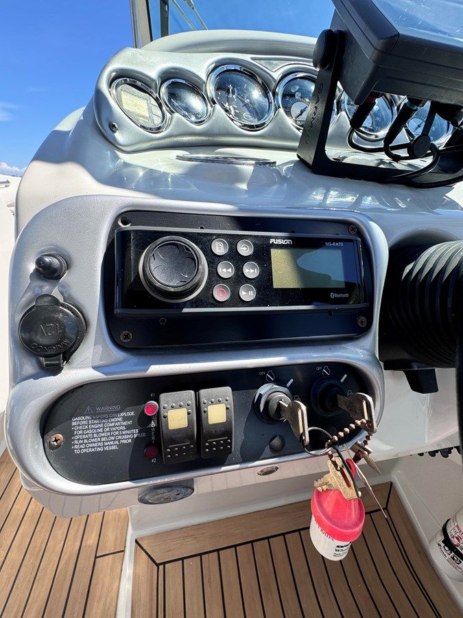 CROWNLINE 300 LS - CROWNLINE