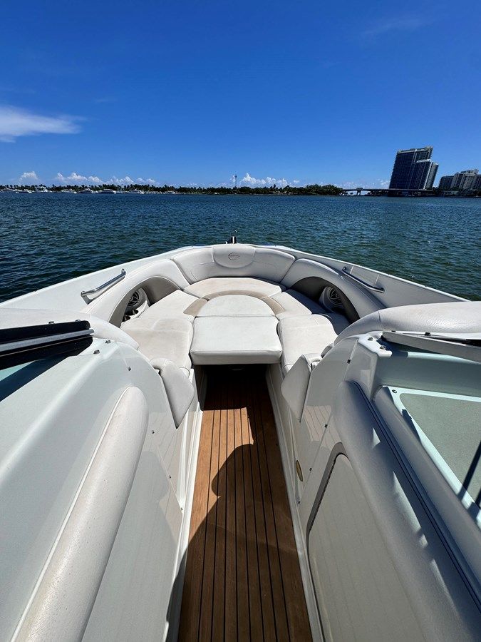 Продажа яхты CROWNLINE 300 LS