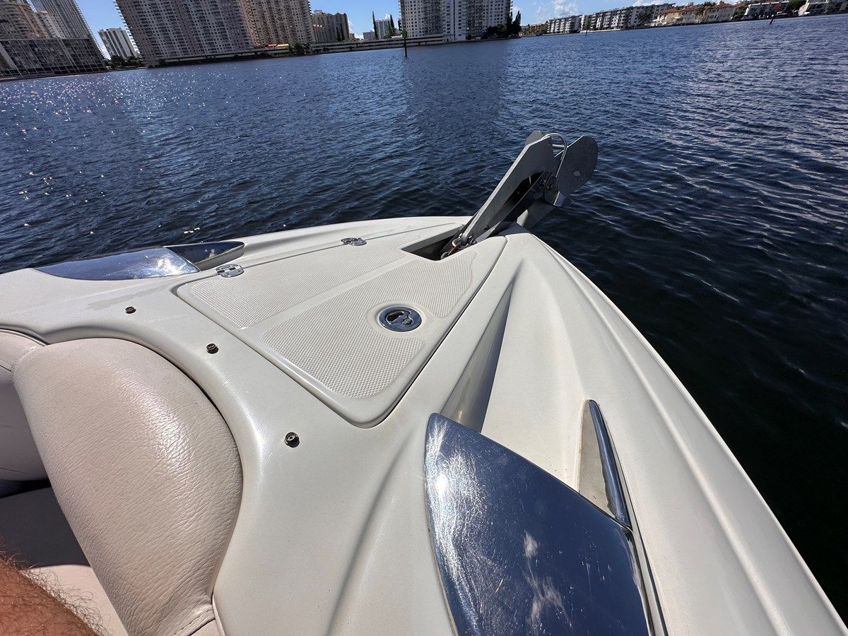 Лучшая цена на CROWNLINE 300 LS