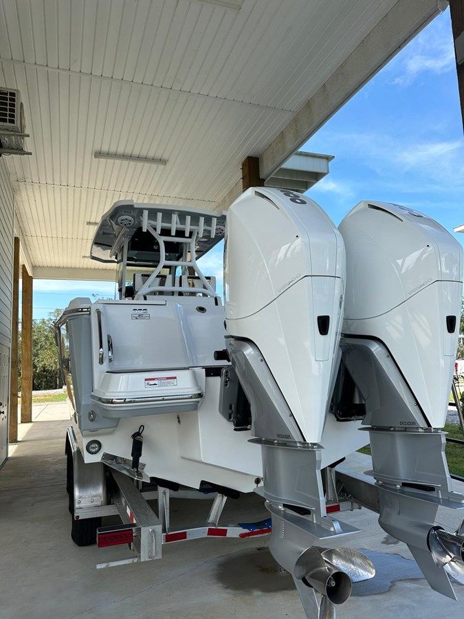 Стоимость яхты BLACKFIN 302 CC