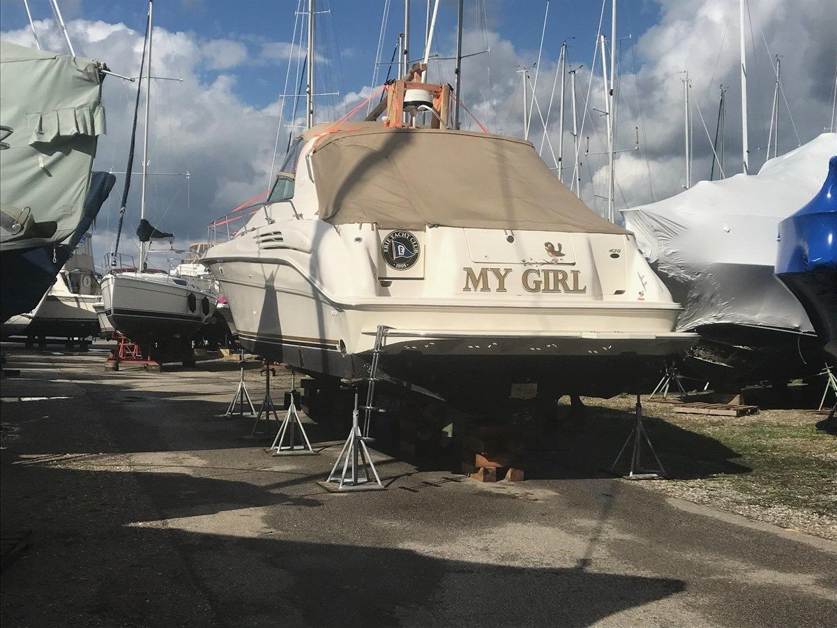 the best price on 1995 Sea Ray 450 Sundancer