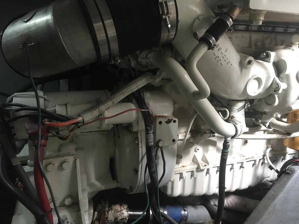 1995 Sea Ray 450 Sundancer yacht sale