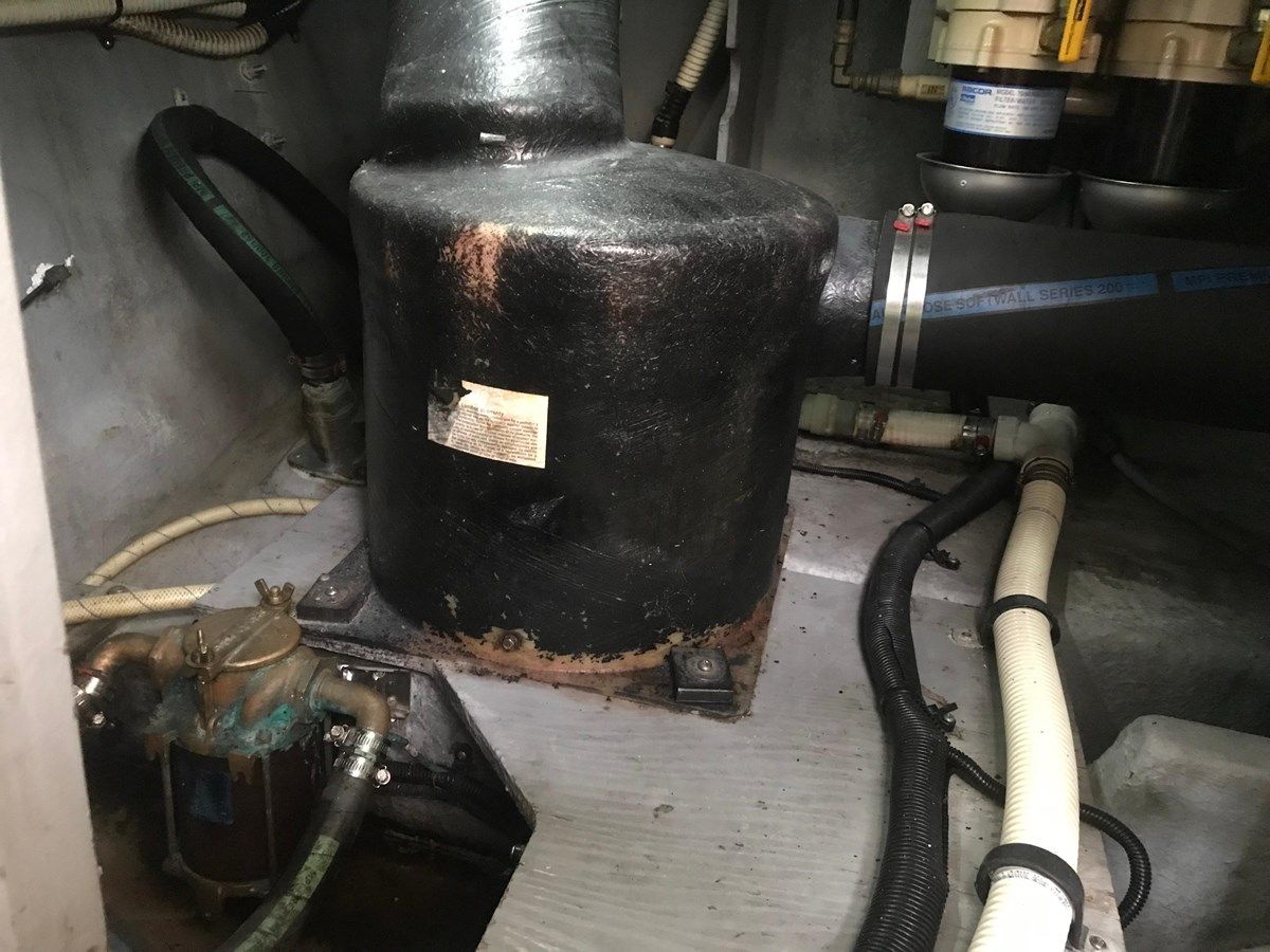 1995 Sea Ray 450 Sundancer - SEA RAY