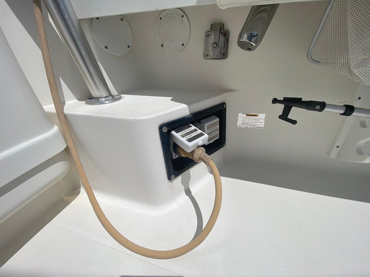 Tropical High yacht sale