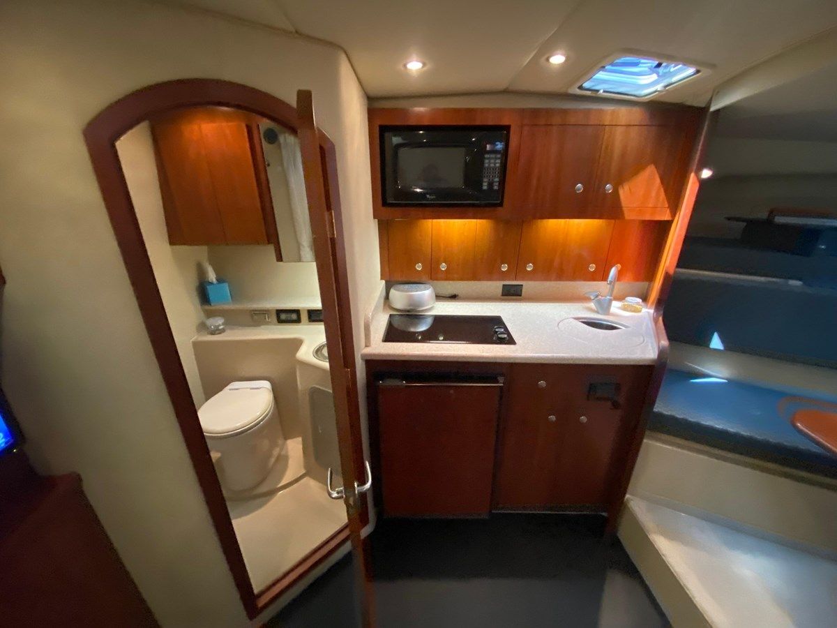 best yacht sales deals Tropical High 33