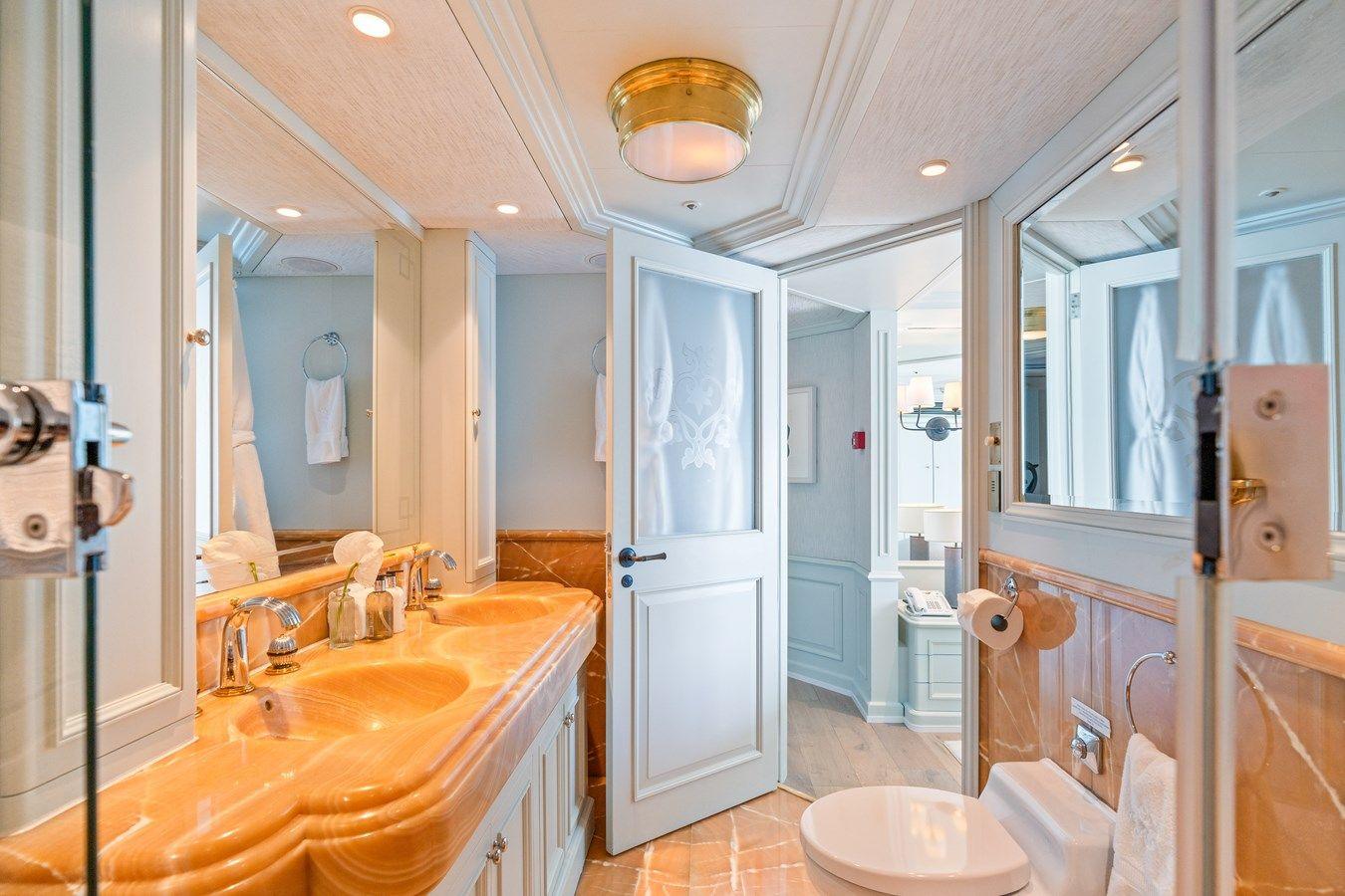 Стоимость яхты MOSAIQUE 2002