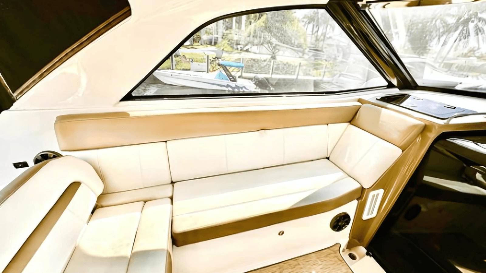 Купить яхту 2017 Regal 35ft Sport Coupe в Shestakov Yacht Sales