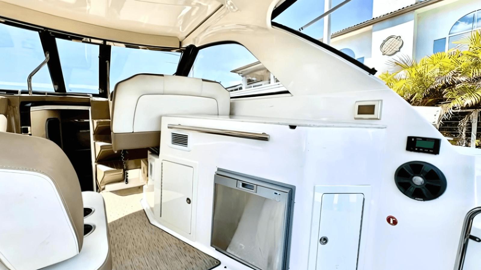 2017 Regal 35ft Sport Coupe 2017