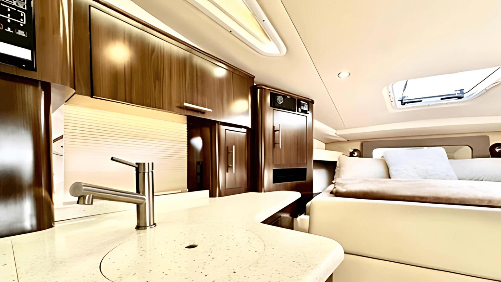 Купить 2017 Regal 35ft Sport Coupe