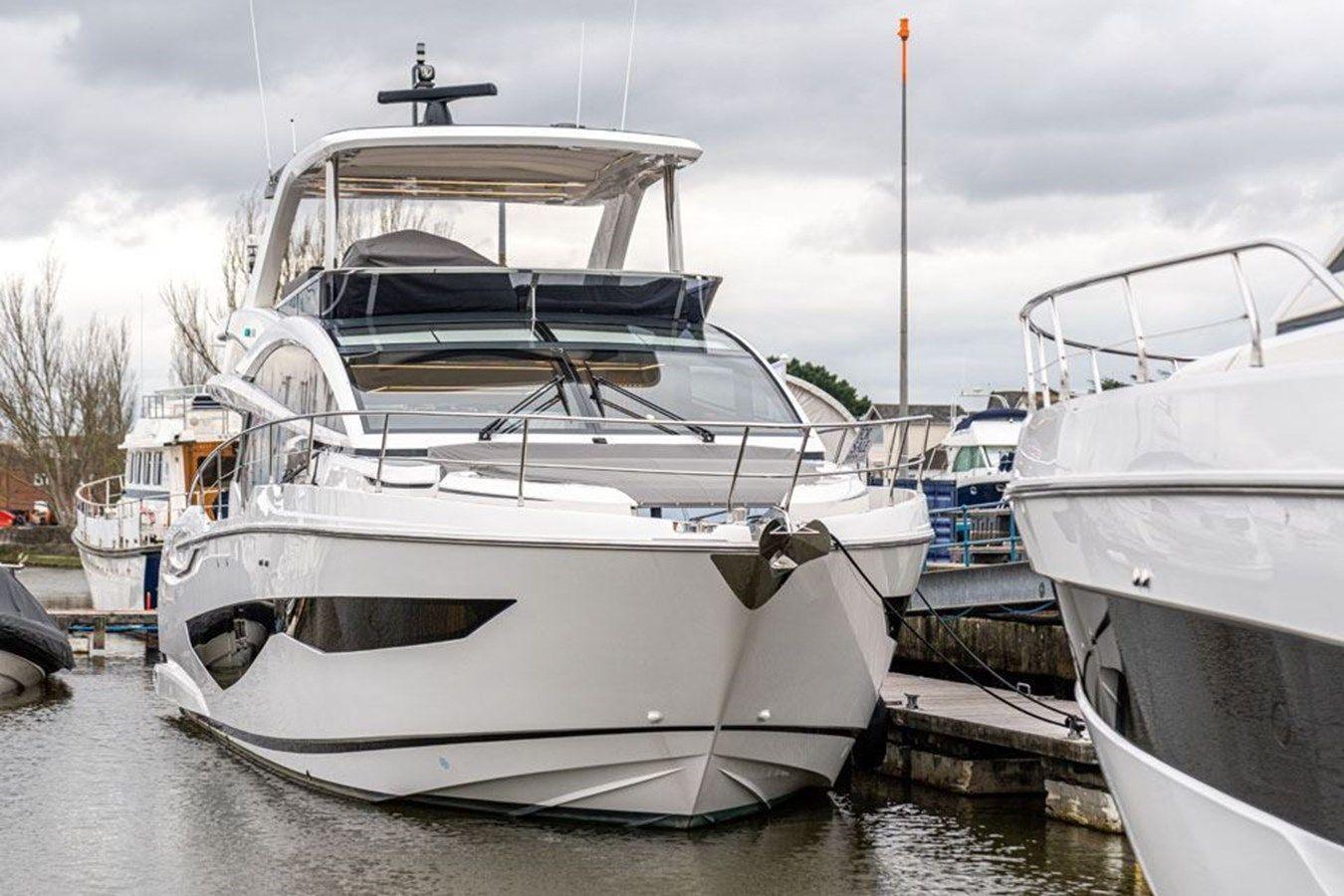 FIERY ANGEL - PEARL MOTOR YACHTS