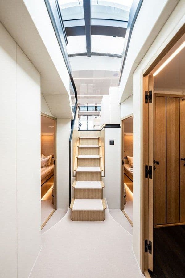 Купить яхту FIERY ANGEL 61 в Shestakov Yacht Sales