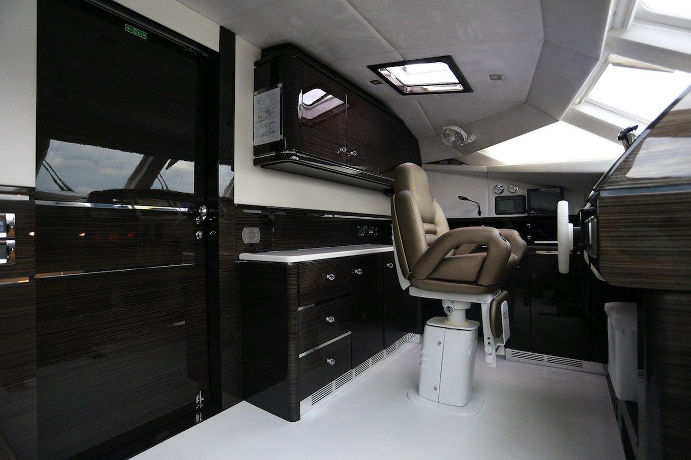 Лучшие предложения покупки яхты Clouds