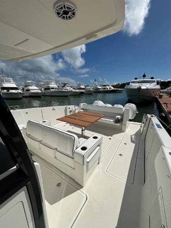 Buy a yacht Ocean Alexander 45 Divergence 2020