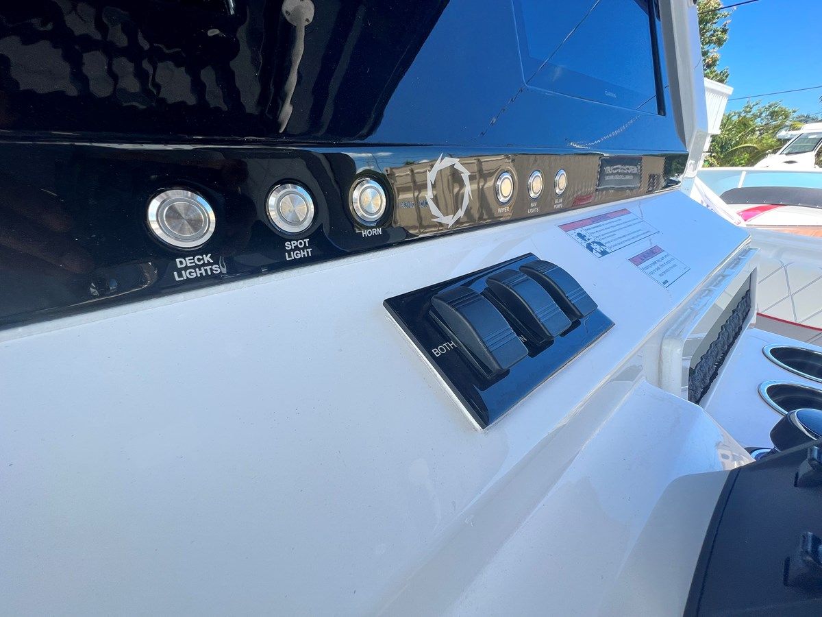 Buy a Fountain 32 NX 32 at Shestakov Yacht Sales