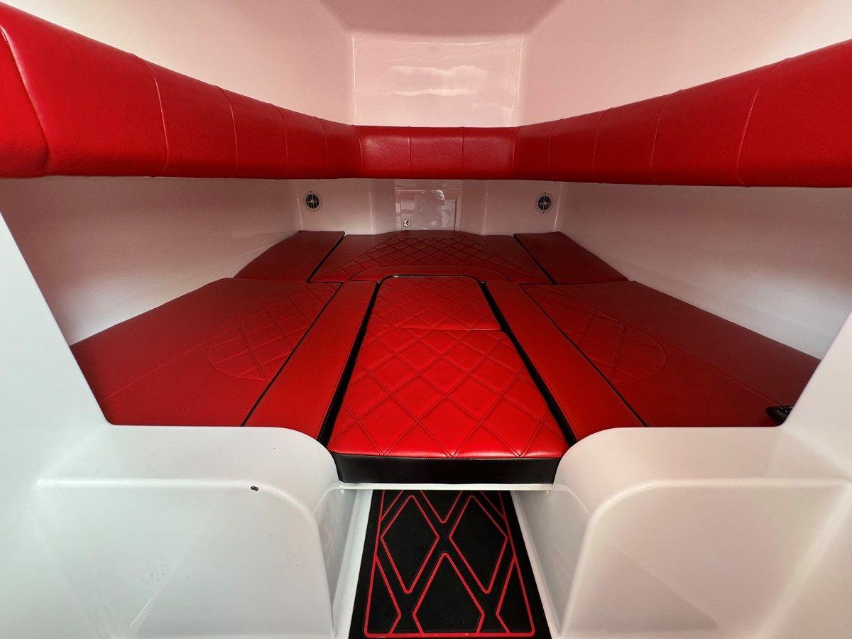 Buy a yacht Deep Impact 399 2022