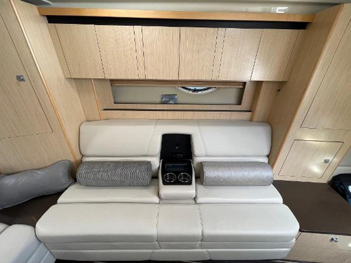 Купить яхту Monterey 335 Sport Yacht 2016 в Shestakov Yacht Sales