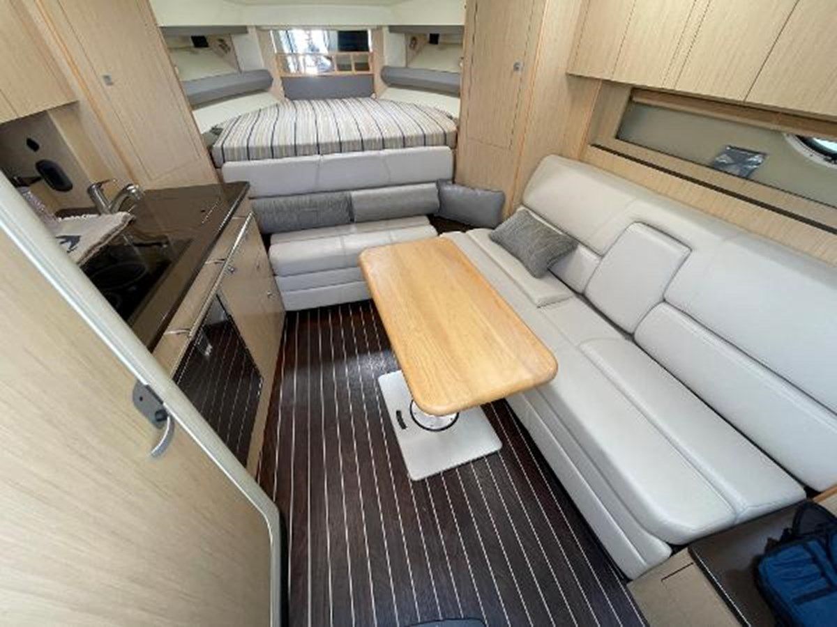 Купить Monterey 335 Sport Yacht 335 Sport Yacht