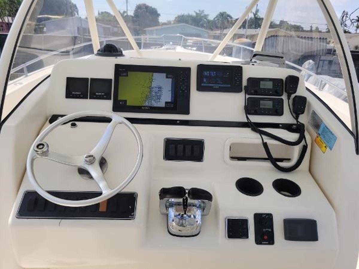 Pursuit 3070 Center Console