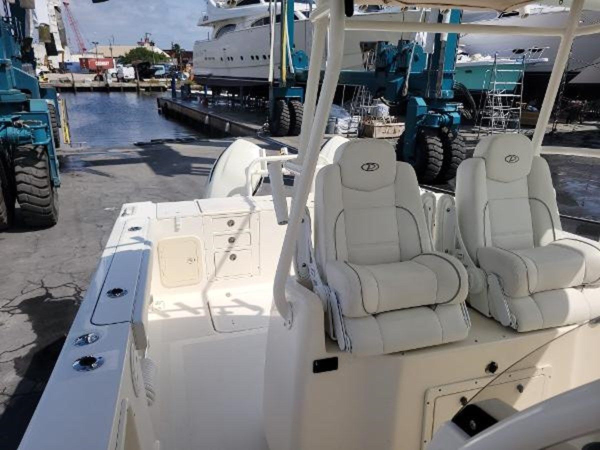 Pursuit 3070 Center Console - PURSUIT BOATS price