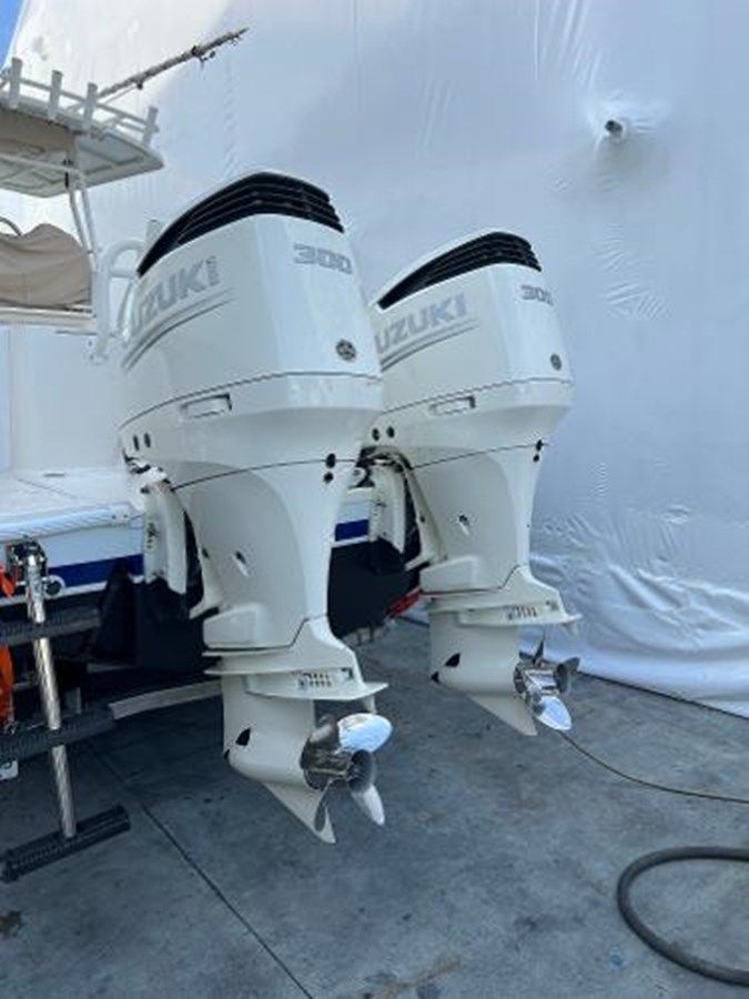 best yacht sales deals Pursuit 3070 Center Console - PURSUIT BOATS