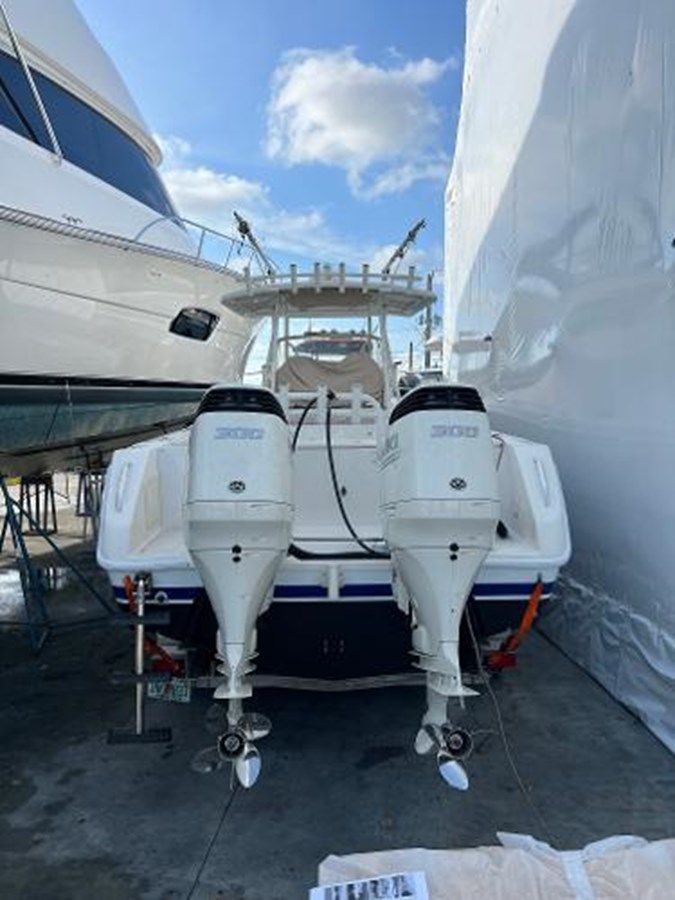 Buy a Pursuit 3070 Center Console 32 at Shestakov Yacht Sales
