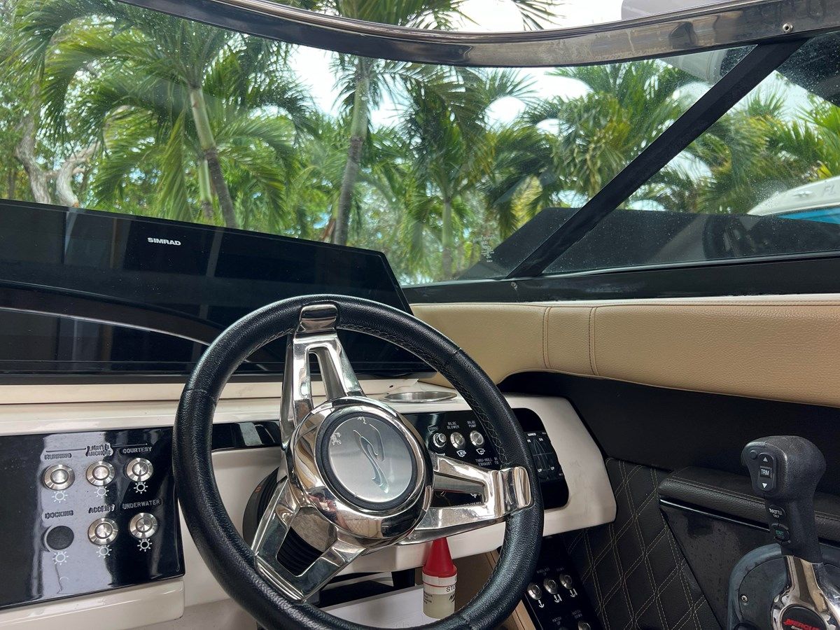 Sea Ray 280 SLX - SEA RAY