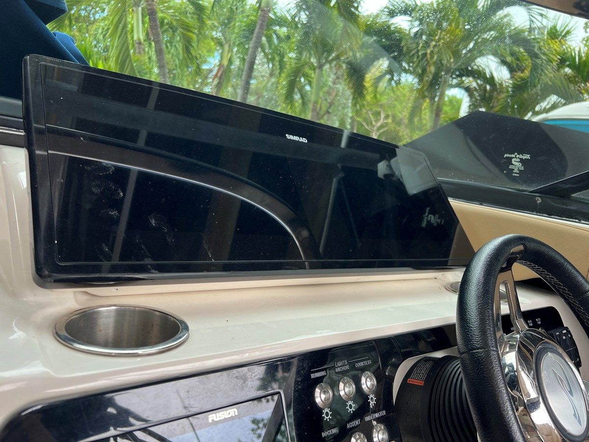 best yacht sales deals Sea Ray 280 SLX 2020