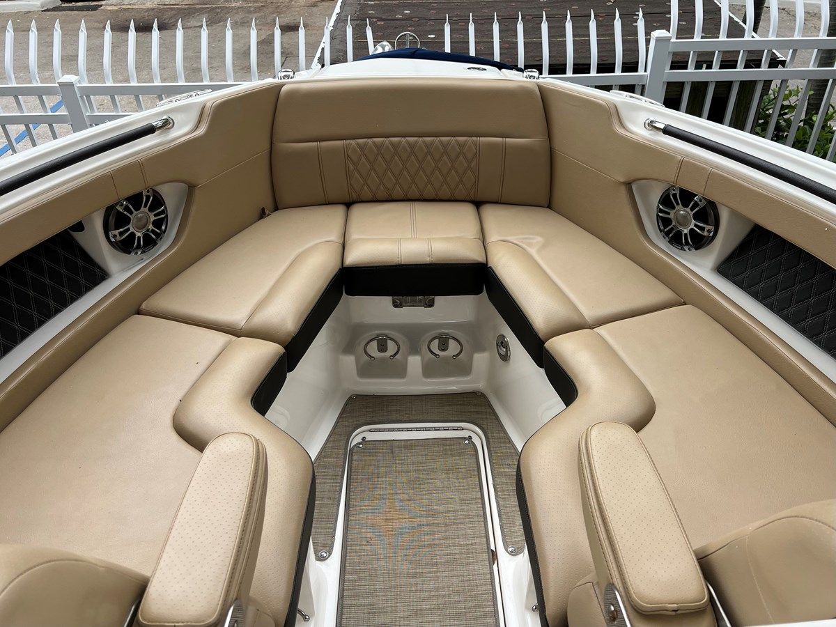 Buy a yacht Sea Ray 280 SLX - SEA RAY