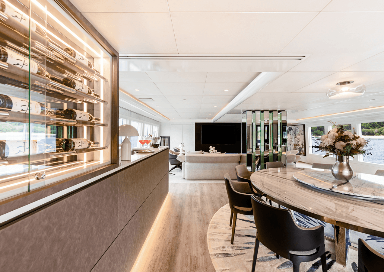 best yacht sales deals EVOLUTION 128