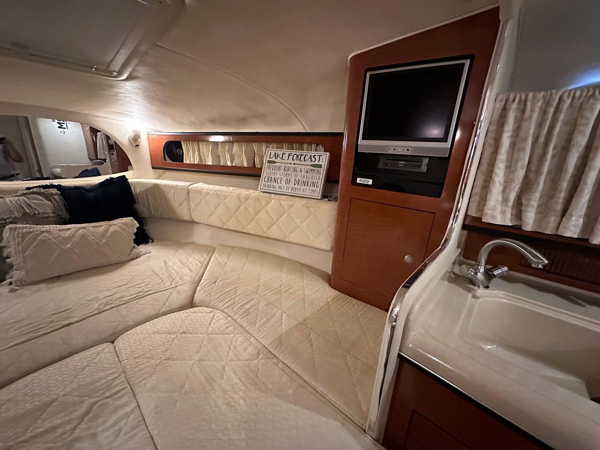 the best price on 2005 Sea Ray 280 Sundancer 31