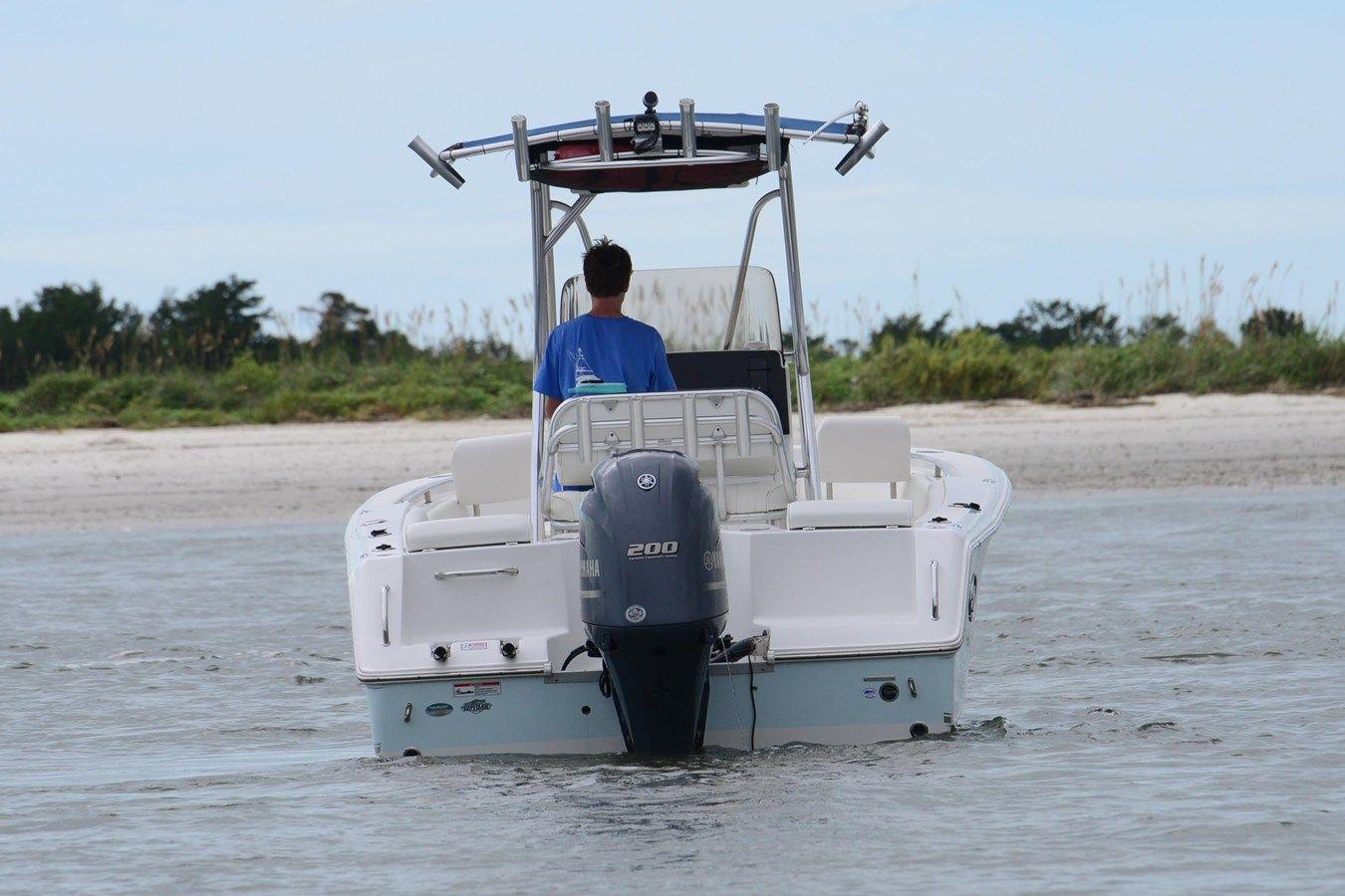 the best price on 2017 Sea Hunt Triton 225 22