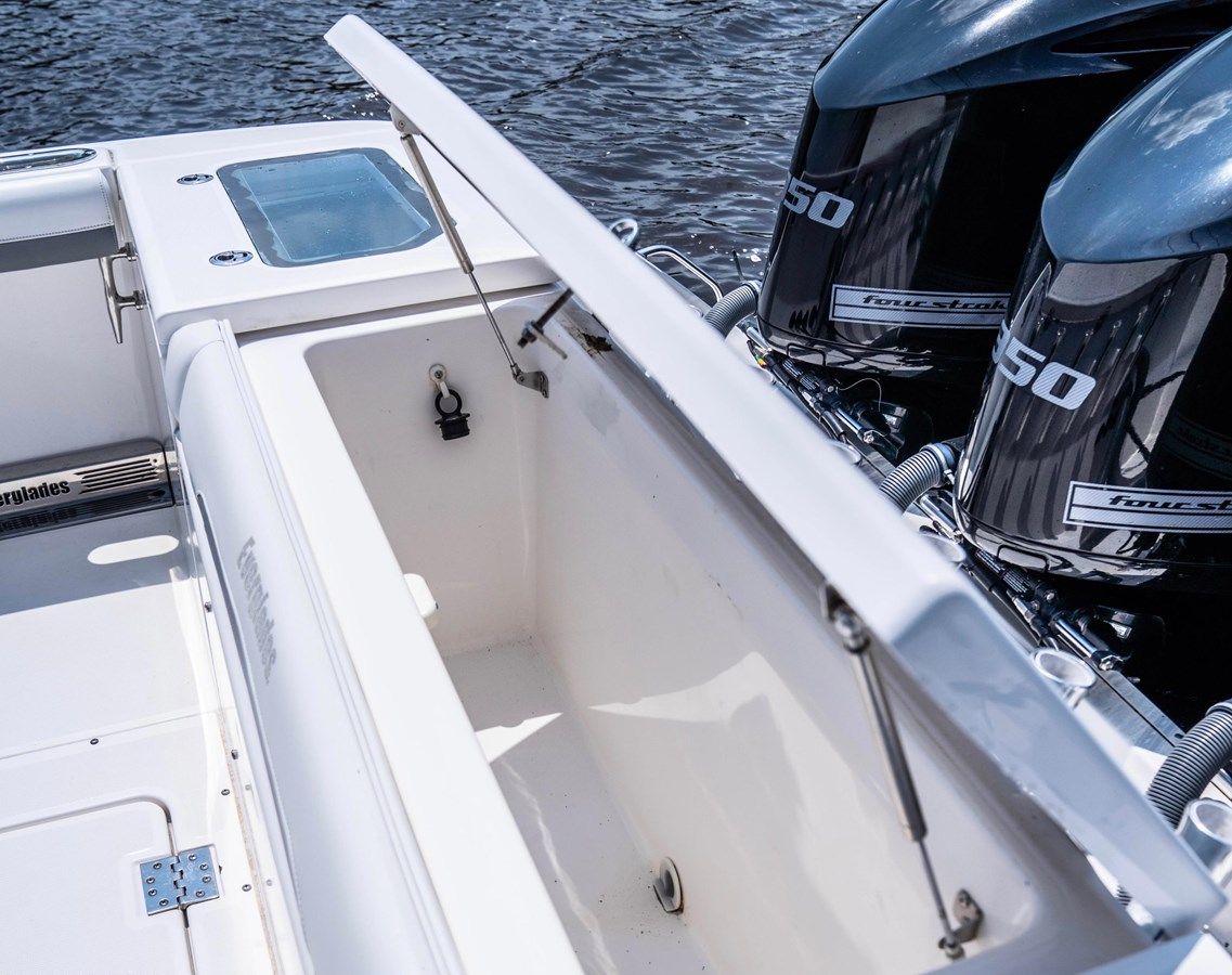 the best price on 2018 Everglades 435 Center Console 435 Center Console