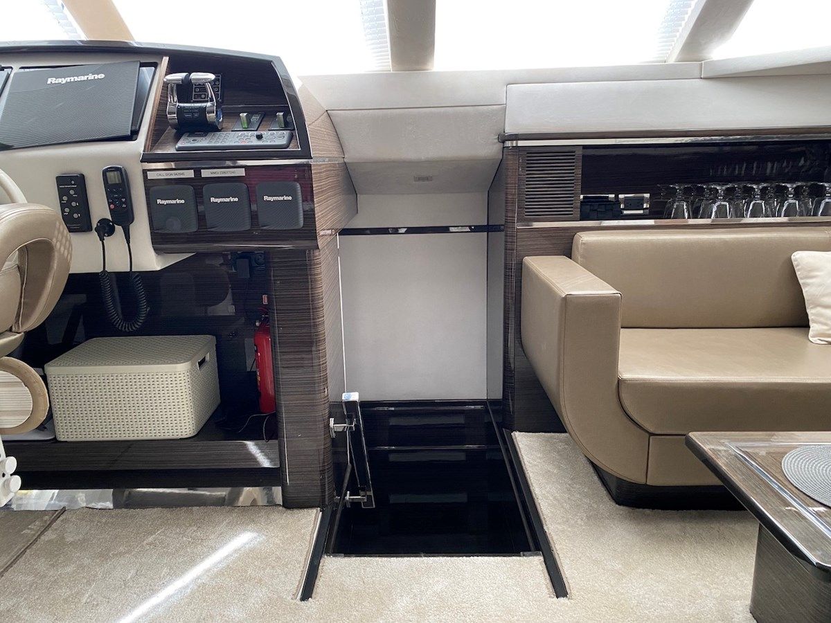 Стоимость яхты Clouds 70 Power